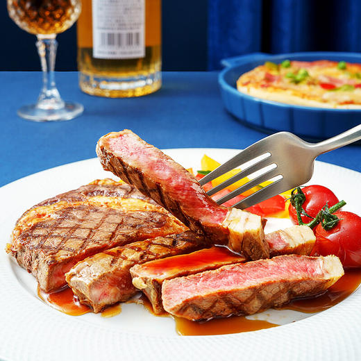 小牛凯西 国产菲力西冷整切调理牛排900g（牛排130g*6片+酱包20g*6袋）厚切牛扒牛肉生鲜 冷冻 家庭超值装 商品图2