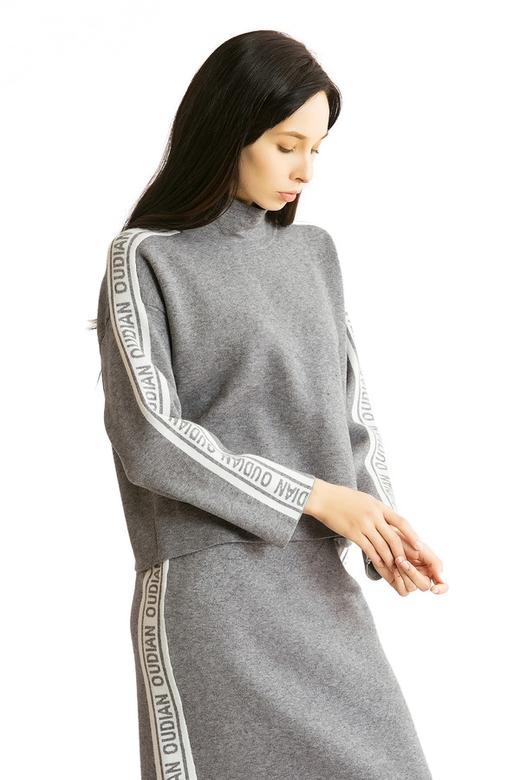 AVA 字母装饰灰色毛衫 977 商品图4