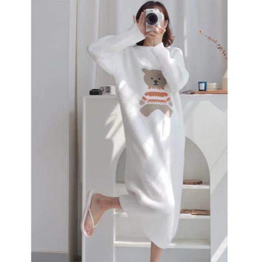 软绵绵小熊睡裙女秋冬季中长款加厚珊瑚绒长袖甜美可爱加绒家居服 商品图1