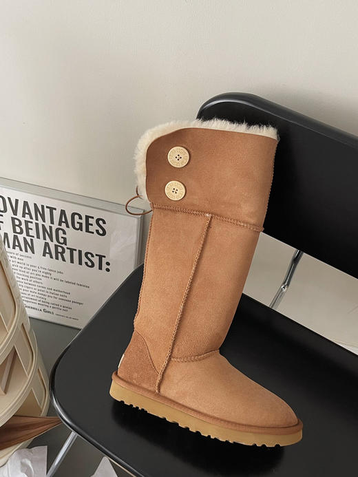 Ugg小千颂伊两穿纽扣中筒靴-栗色 商品图4