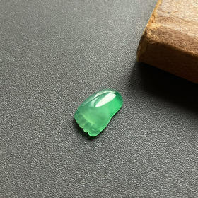 冰种阳绿翡翠知足常乐