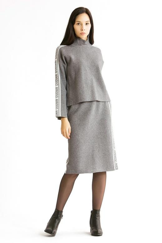 AVA 字母装饰灰色毛衫 977 商品图5