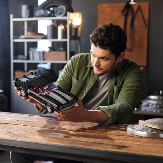 乐高LEGO LEGO 雪佛兰 Camaro Z28LEGC10304 商品图3