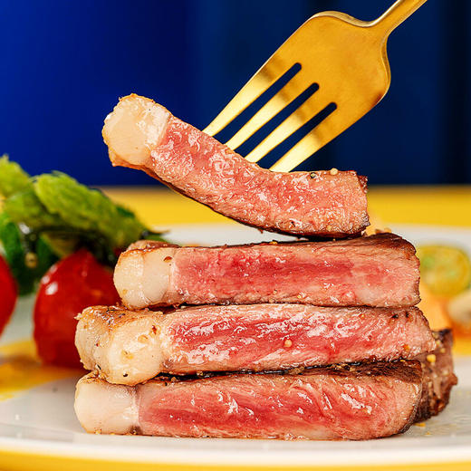 小牛凯西 国产菲力西冷整切调理牛排900g（牛排130g*6片+酱包20g*6袋）厚切牛扒牛肉生鲜 冷冻 家庭超值装 商品图1