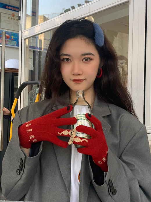 【圣诞软糯猫咪手套 可触屏超保暖】触屏圣诞红色分指手套女冬天学生可爱韩版加厚毛绒骑行保暖冬季潮 商品图2