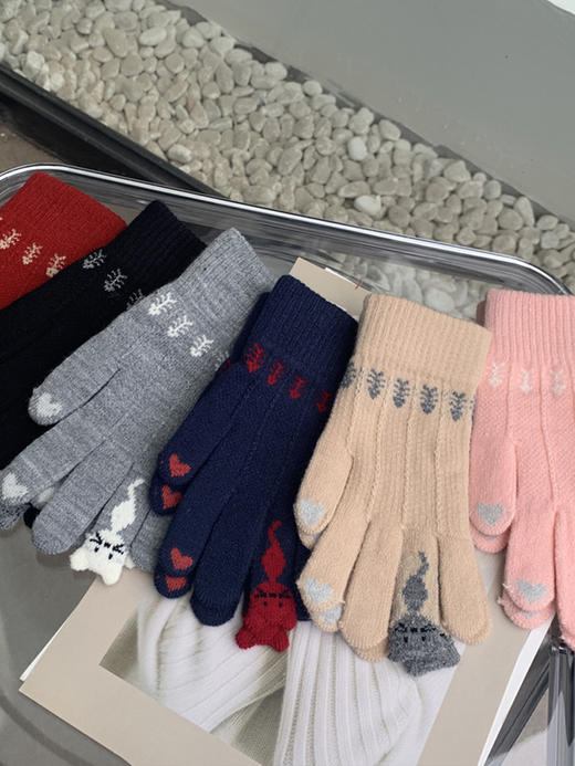 【圣诞软糯猫咪手套 可触屏超保暖】触屏圣诞红色分指手套女冬天学生可爱韩版加厚毛绒骑行保暖冬季潮 商品图3