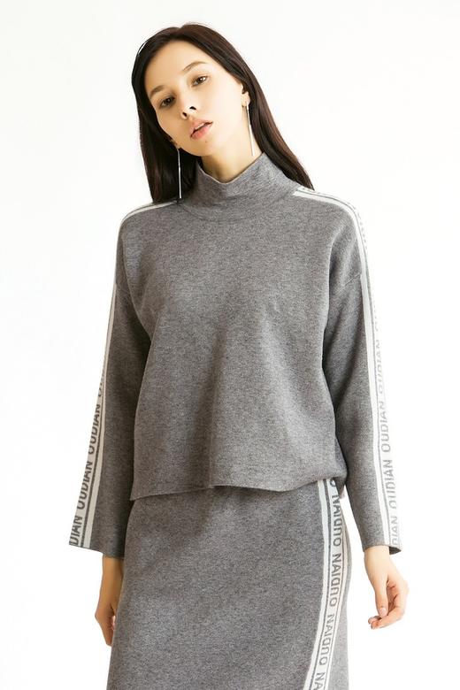 AVA 字母装饰灰色毛衫 977 商品图0