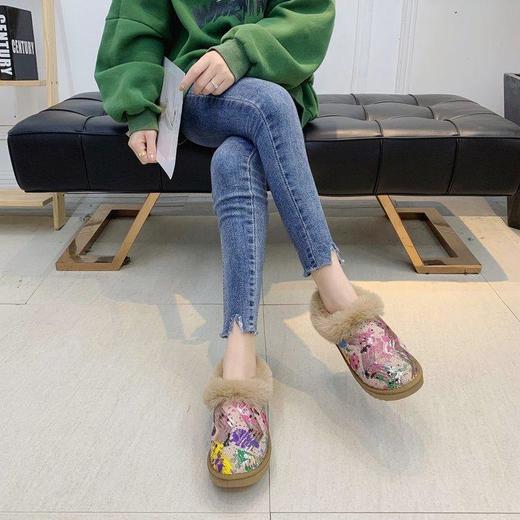 雪地靴女2022年新款时尚亮片网红一脚蹬短筒靴百搭冬加绒加厚棉鞋 商品图5