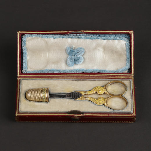 独角鹿西洋古董法国帝政风格18K金剪刀顶针淑女缝纫套件 商品图0