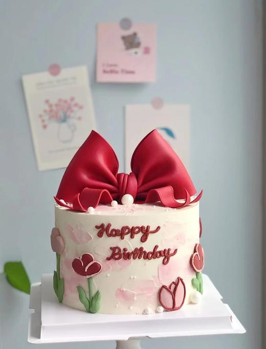 郁金香蝴蝶结蛋糕 商品图0