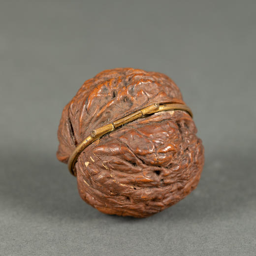 独角鹿西洋古董1850年代法国出品核桃微型香水盒摆件 商品图2