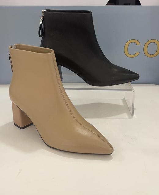 2楼康莉COMELY女鞋2022冬季新款尖头后拉链简约女短靴 商品图2