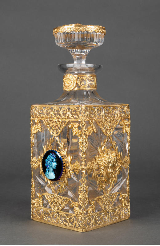 [订金]独角鹿西洋古董铜鎏金饰古典女子肖像蓝色琉璃浮雕水晶酒瓶 商品图1