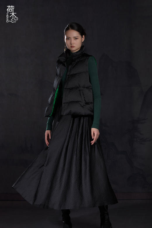 荷木HEMU汀寒·压褶半裙 商品图0