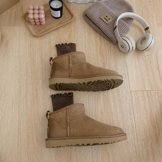UGG2022新款周冬雨后亮包-栗色 商品图1