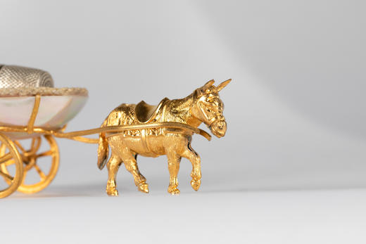 独角鹿西洋古董拿破仑三世时马车造型铜鎏金镶嵌母贝装饰银制顶针 商品图4