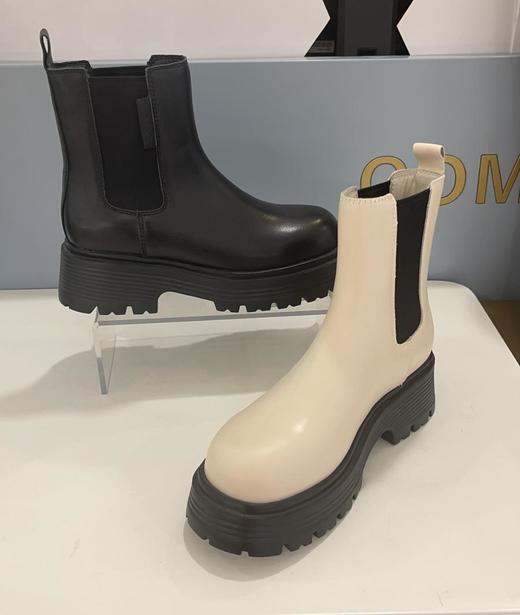 2楼康莉COMELY女鞋2022冬季新款烟筒靴厚底增高松紧口时尚切尔西短靴 商品图3