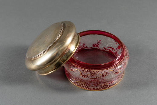 独角鹿西洋古董1900年代巴卡拉工坊出品银镀金镶嵌珐琅雕刻水晶盒 商品图3