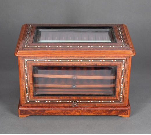 独角鹿西洋古董拿破仑三世时细木镶嵌母贝铜玻璃外壳多层雪茄柜盒 商品图1