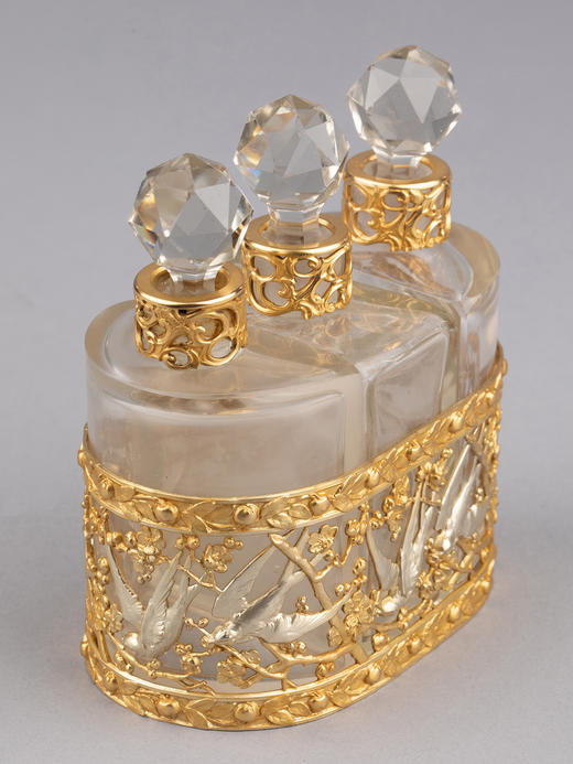 独角鹿西洋古董法国出品铜鎏金雕饰飞燕桃花主题水晶香水瓶套件 商品图1