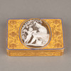 独角鹿西洋古董黄金珐琅装饰酒神与丘比特主题浮雕玛瑙圆章鼻烟盒 商品缩略图0