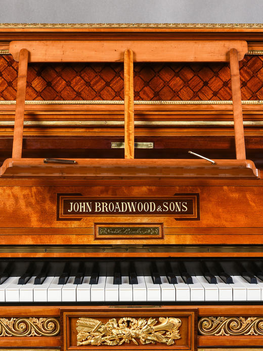 独角鹿西洋古董钢琴名坊与林克家具工坊联合铜鎏金雕檀木立式钢琴 商品图3