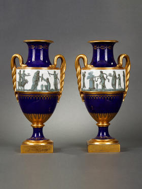 独角鹿西洋古董瓷器塞弗尔描金手绘古典神话祭火主题帝王蓝釉花瓶