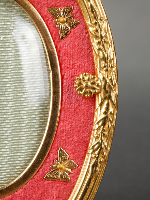 独角鹿西洋古董路易十六风格铜鎏金修饰玫粉色天鹅绒面椭圆形相框 商品图3