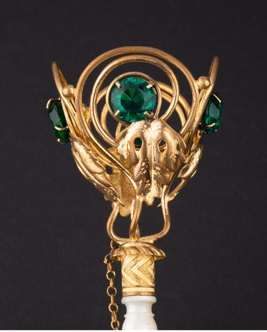 独角鹿西洋古董母贝手柄Pomponne黄铜合金雕花嵌绿色琉璃捧花棒 商品图1