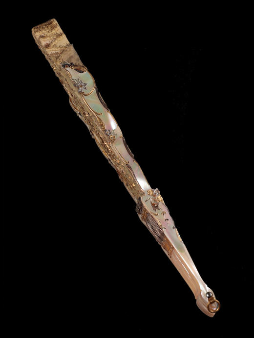 独角鹿西洋古董花卉网纱珠片刺绣丝绸母贝镂雕描金描银球形折扇 商品图2