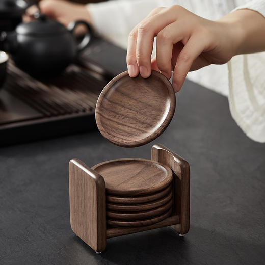 初心| 实木茶杯垫套装6个+收纳架黑胡桃木 商品图1