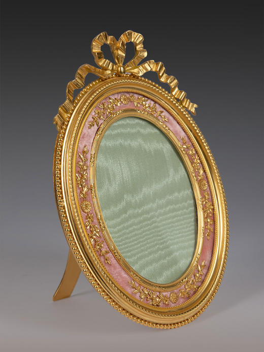 独角鹿西洋古董路易十六风缎带花卉铜鎏金粉色天鹅绒面椭圆形相框 商品图1