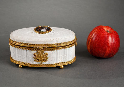 独角鹿西洋古董法国铜鎏金镶嵌彩色珐琅手绘细密画素胎瓷珍宝盒 商品图1