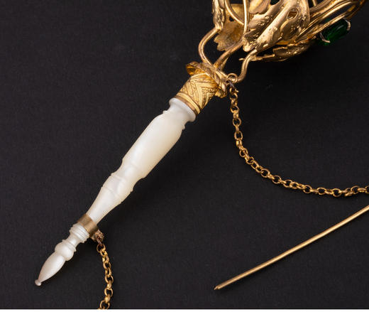 独角鹿西洋古董母贝手柄Pomponne黄铜合金雕花嵌绿色琉璃捧花棒 商品图4