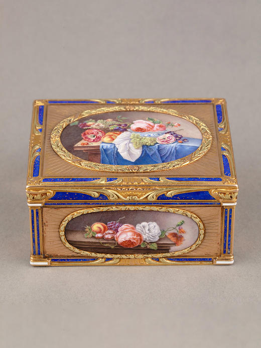 独角鹿西洋古董德国哈瑙地区双色金镶嵌彩绘珐琅细密画装饰鼻烟盒 商品图0