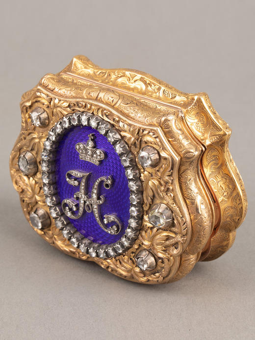 独角鹿西洋古董德国工坊出品黄金镶嵌钻石蓝色玑镂珐琅鼻烟盒 商品图3