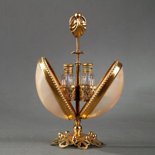 独角鹿西洋古董法国拿破仑三世时期铜鎏金蛋形母贝水晶香水瓶套装 商品图0