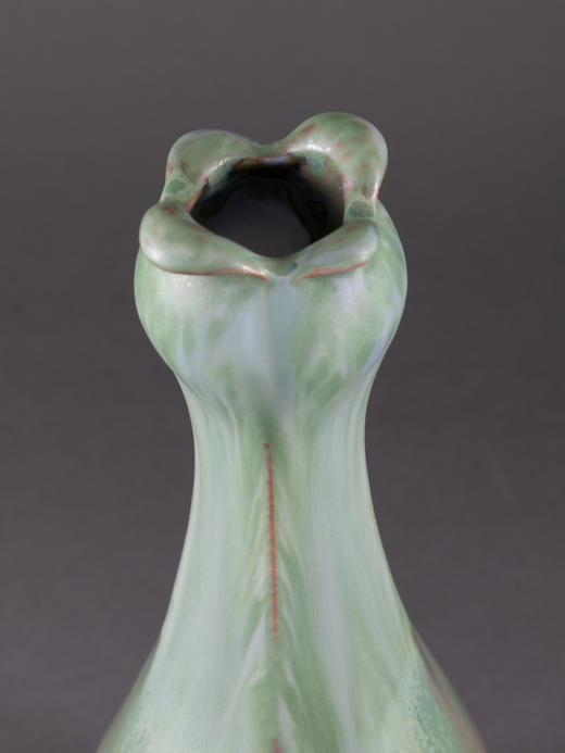 独角鹿西洋古董1900年代欧洲新艺术风格铜鎏金底座绿色紫光花瓶 商品图3