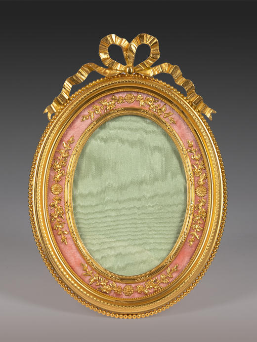 独角鹿西洋古董路易十六风缎带花卉铜鎏金粉色天鹅绒面椭圆形相框 商品图0