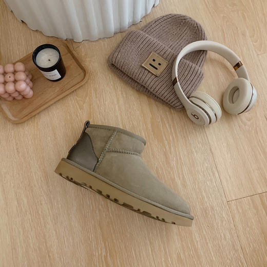 UGG2022新款周冬雨后亮包-羚羊棕 商品图0