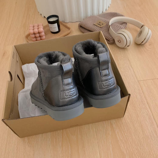 UGG2022新款周冬雨后亮包-灰色 商品图3