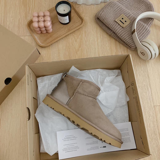 UGG2022新款周冬雨后亮包-驯鹿棕 商品图0