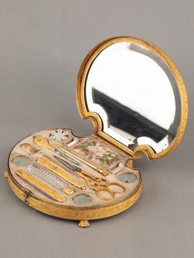 独角鹿西洋古董卢浮宫回廊商店贝壳造型外盒黄金嵌母贝缝纫套件