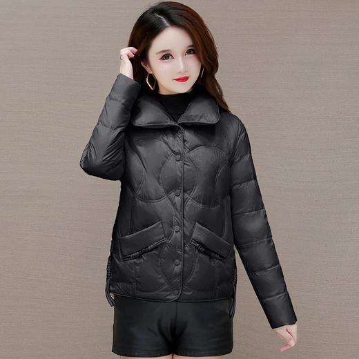 QYM 23853-Y时尚羽绒服纯色休闲外套气质优雅外套 商品图2