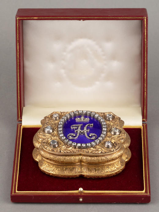 独角鹿西洋古董德国工坊出品黄金镶嵌钻石蓝色玑镂珐琅鼻烟盒 商品图1