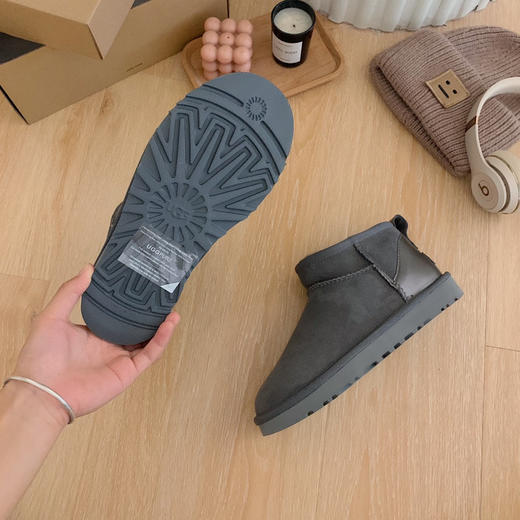 UGG2022新款周冬雨后亮包-灰色 商品图5