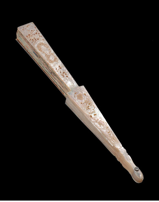 独角鹿西洋古董路易十五风宫廷贵族人物手绘纸质扇面镂雕母贝折扇 商品图4