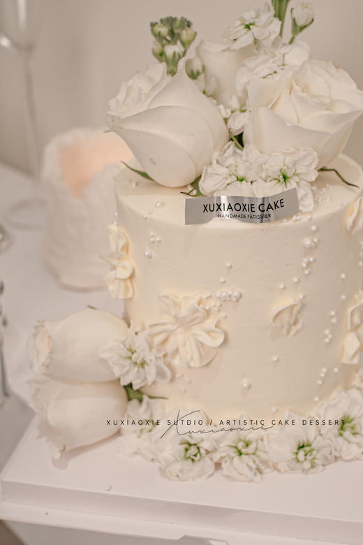 「白色紫罗兰」奶油霜鲜花蛋糕（表面鲜花不可食用）抹面淡奶油+黄油 商品图2