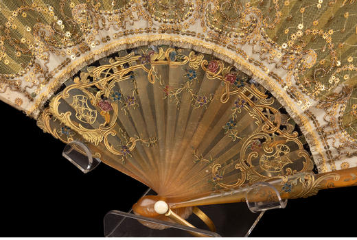 独角鹿西洋古董法国花卉网纱珠片刺绣丝绸扇面牛角雕花扇骨折扇 商品图2