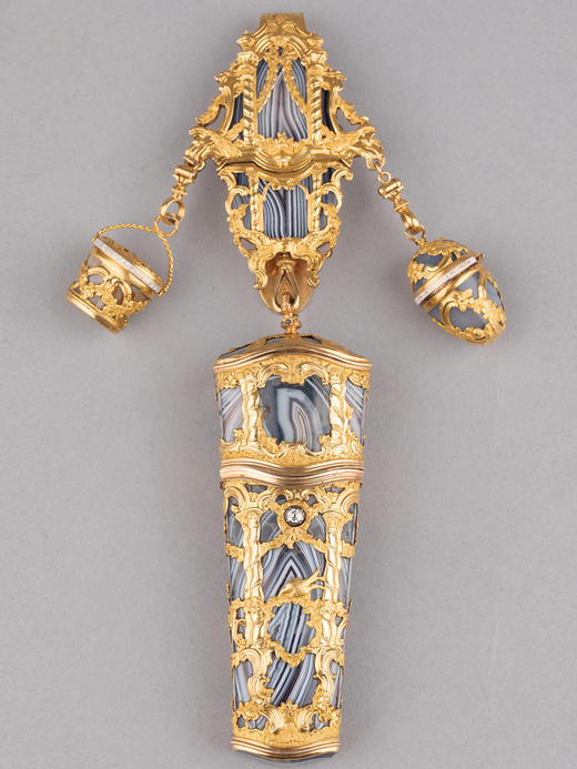 独角鹿西洋古董法国花卉卷叶黄金精雕玛瑙盒身腰链式缝纫套件 商品图0